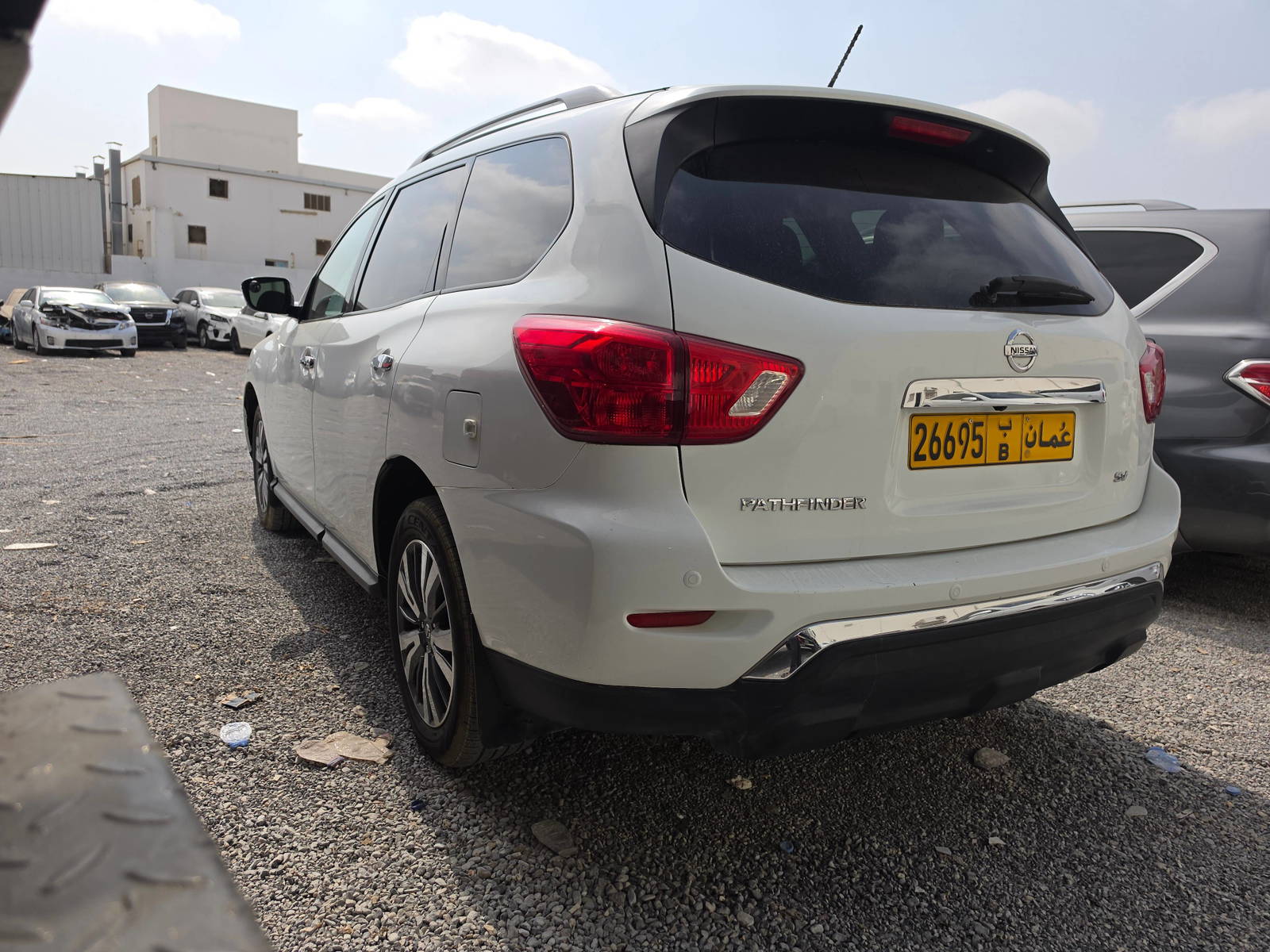 2017 NISSAN PATHFINDER — 276094 KM — Lot XHC613886 - Marhaba Auctions Used Cars - Image 4