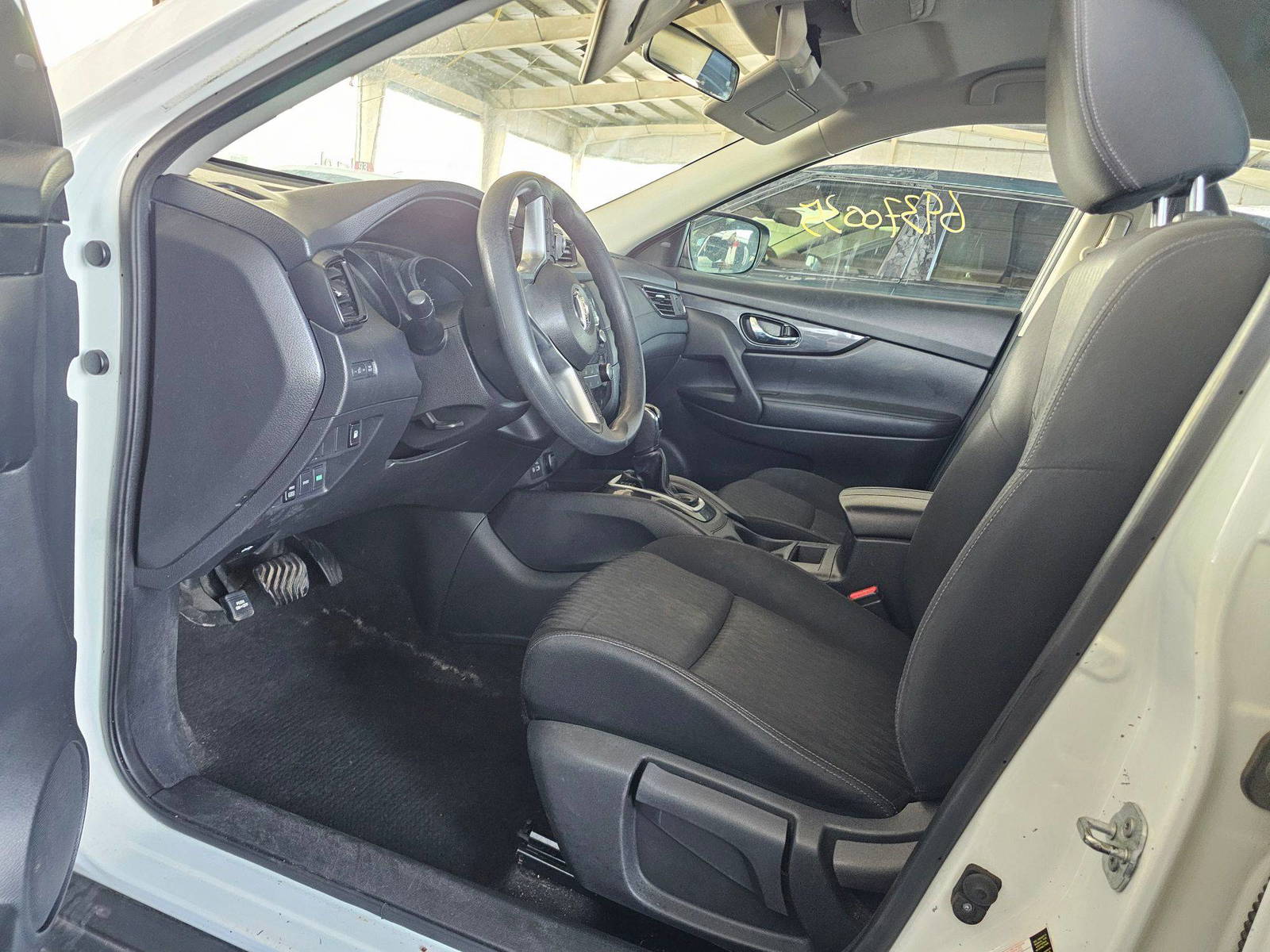 NISSAN ROGUE 2018 - Marhaba Auction Used Cars - Image 15