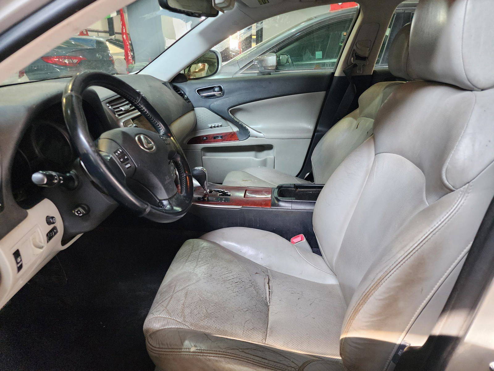 2008 LEXUS IS-350 — 276953 Miles — Lot 72267494 — Al Quoz - Marhaba Auctions Used Cars - Image 9