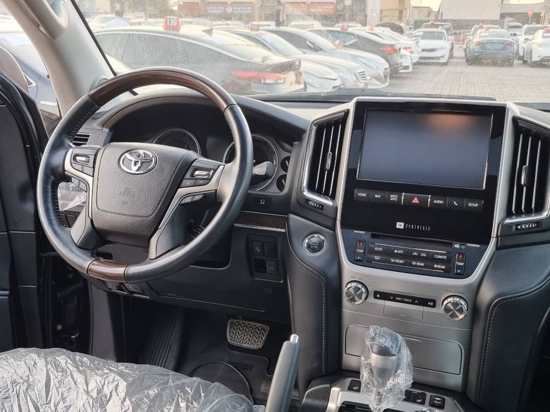 TOYOTA LAND CRUISER 2019 - Marhaba Auction Used Cars - Image 10
