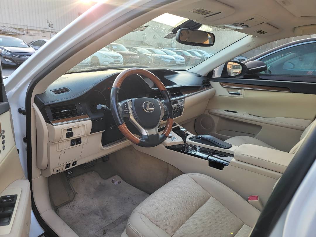 2014 LEXUS ES 300H — 116959 Miles — Lot E2045405 — Main - Marhaba Auctions Used Cars - Image 6