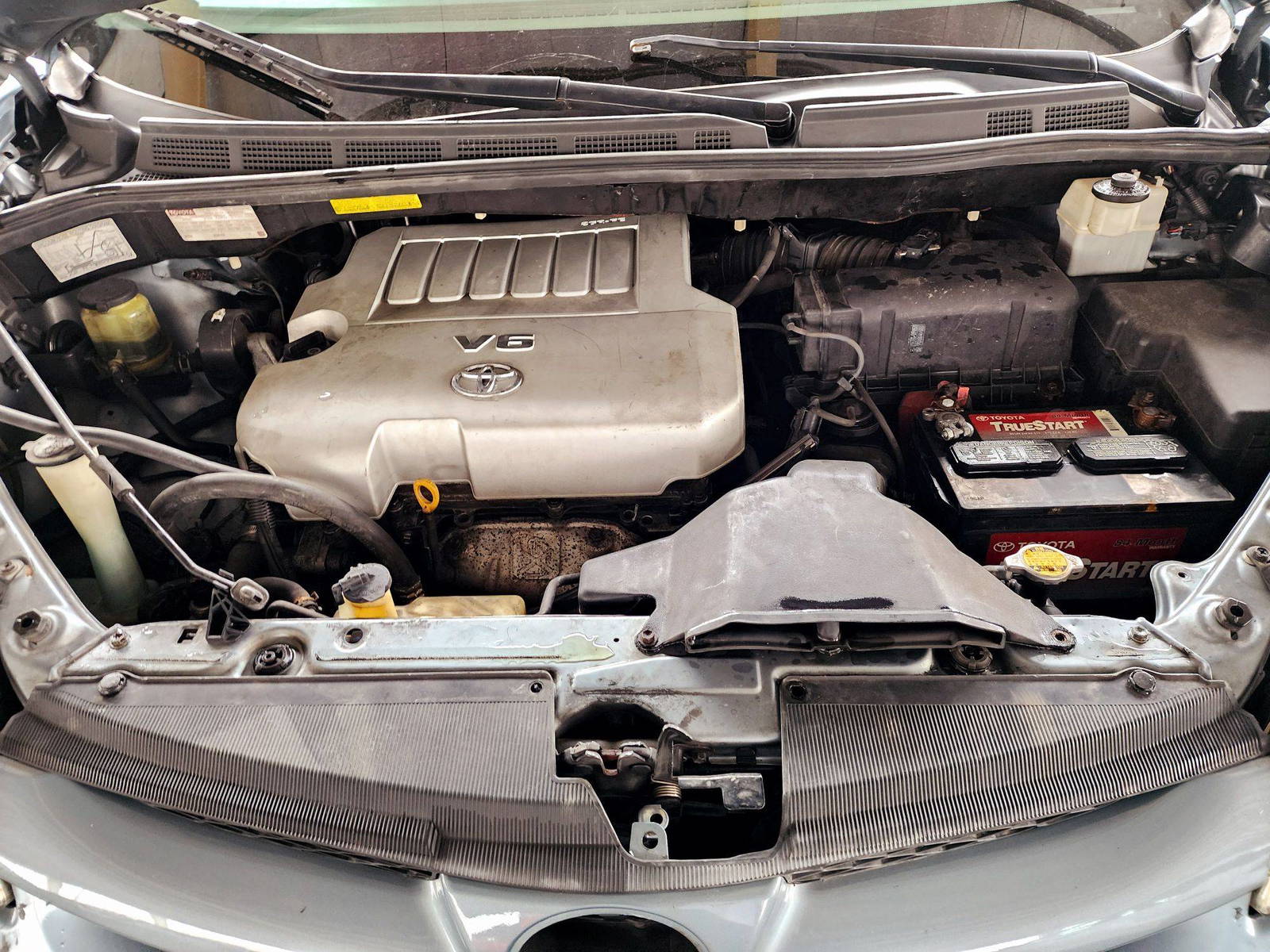 2010 TOYOTA SIENNA — 178497 Miles — Lot C7AS318870 — Souq - Marhaba Auctions Used Cars - Image 13