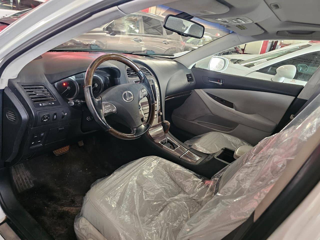 2011 LEXUS ES 350 — 139664 Miles — Lot B2440660 — Main - Marhaba Auctions Used Cars - Image 8