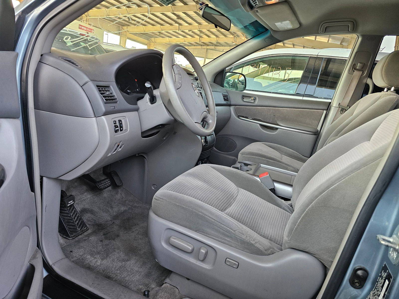 TOYOTA SIENNA 2006 - Marhaba Auction Used Cars - Image 8