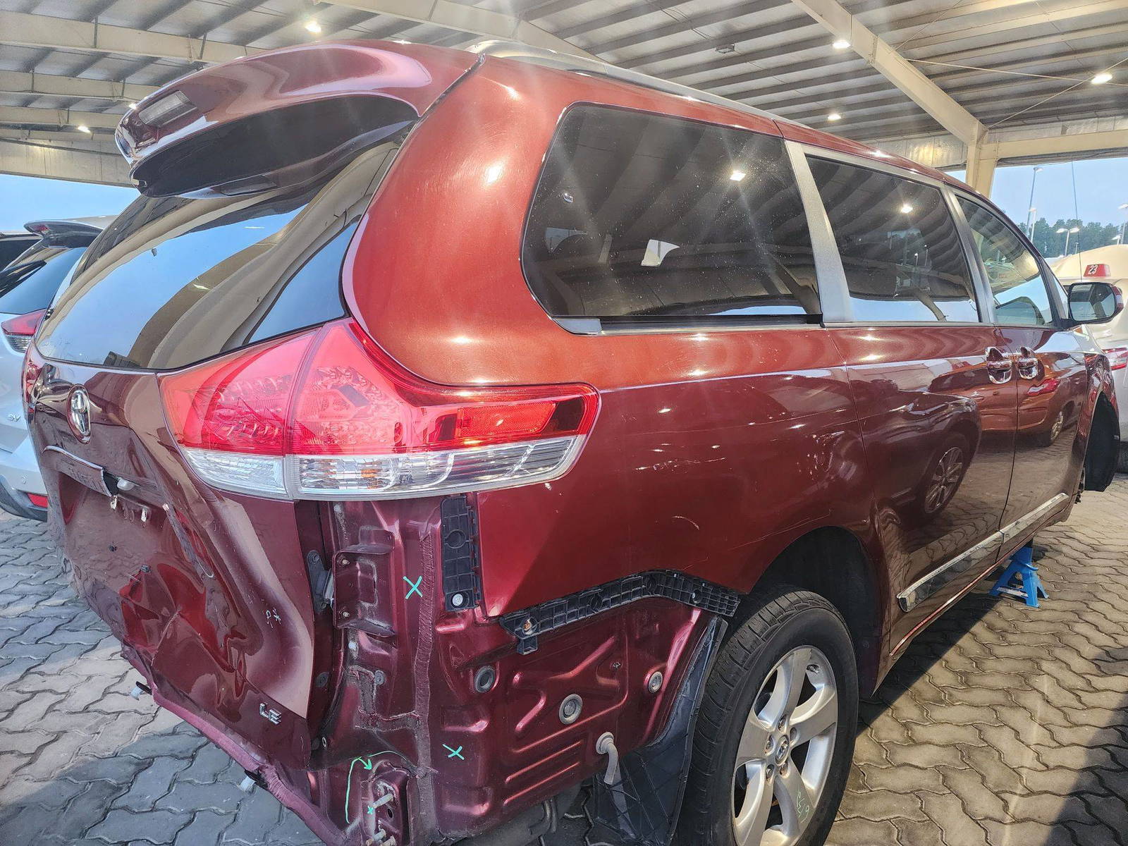 2014 TOYOTA SIENNA — 152475 Miles — Lot 69367813 - Marhaba Auctions Used Cars - Image 11