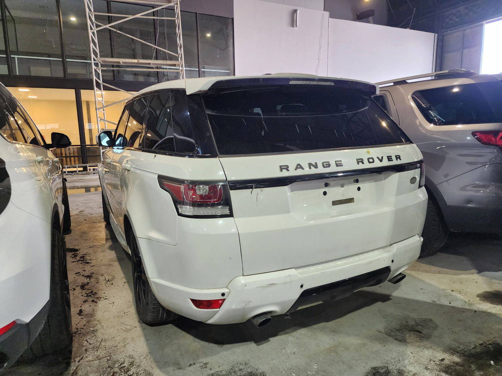 2014 LAND ROVER RANGE ROVER SPORT — 100185 Miles — Lot 7835630 — Main - Marhaba Auctions Used Cars - Image 5