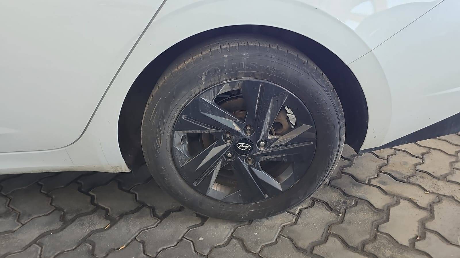 HYUNDAI ELANTRA 2021 - Marhaba Auction Used Cars - Image 3