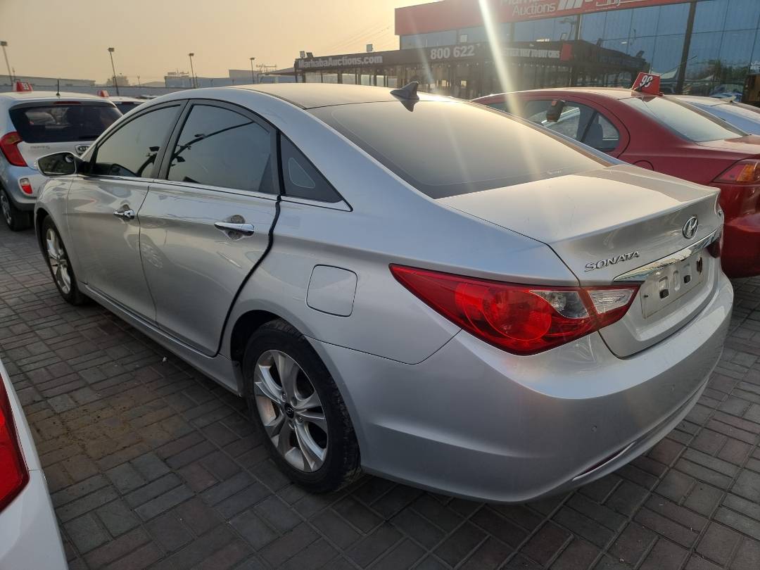 2010 HYUNDAI SONATA — 191935 KM — Lot 125487 — Ind. 12 - Marhaba Auctions Used Cars - Image 5