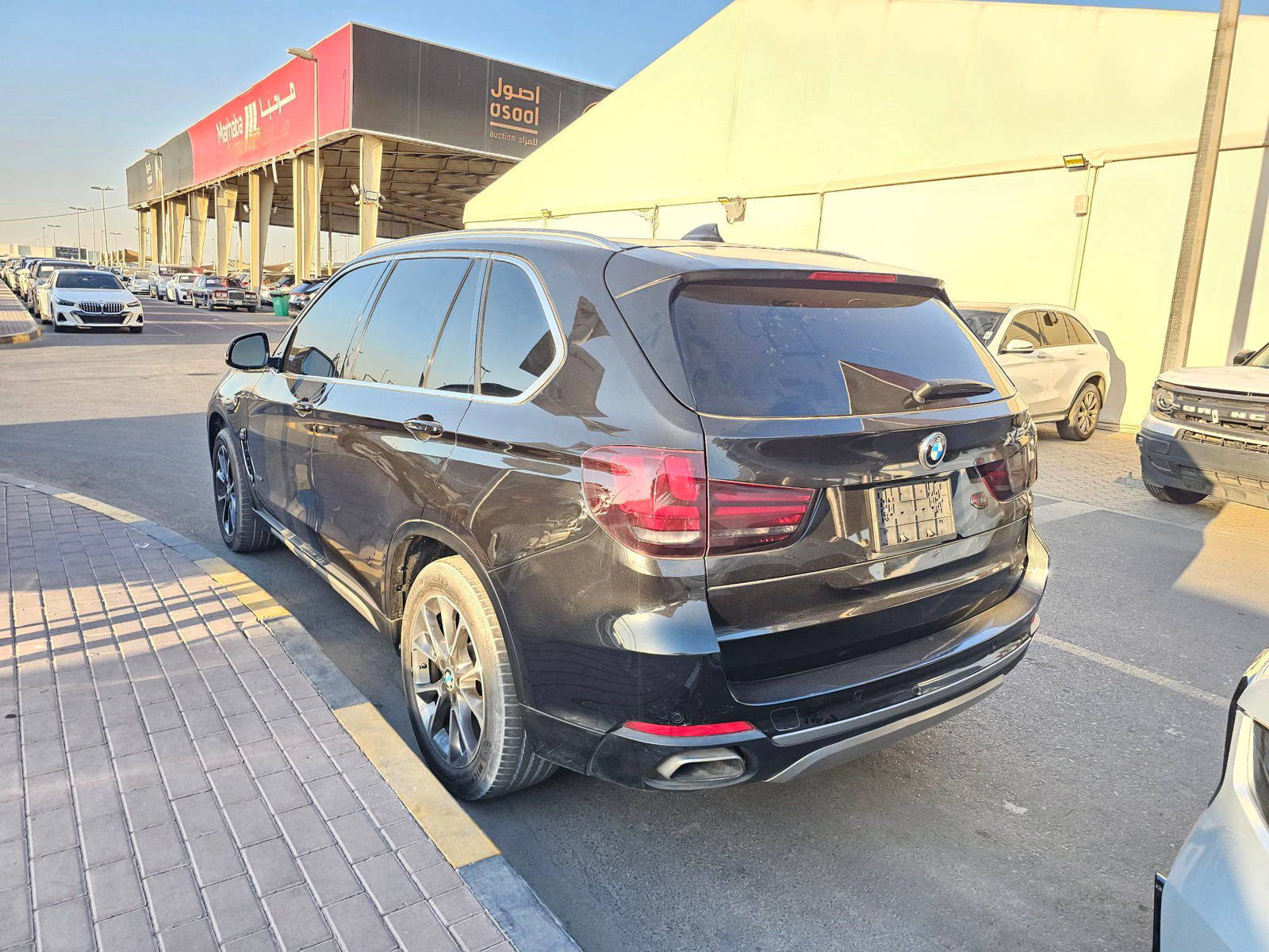 2018 BMW X5 — 99512 KM — Lot J0X84376 — Souq - Marhaba Auctions Used Cars - Image 3