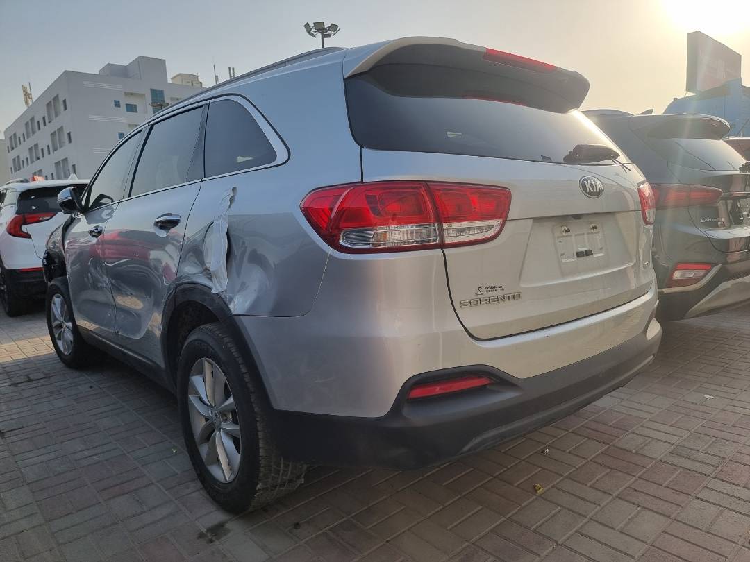 2018 KIA SORENTO — 91835 Miles — Lot 358892 — Main - Marhaba Auctions Used Cars - Image 5
