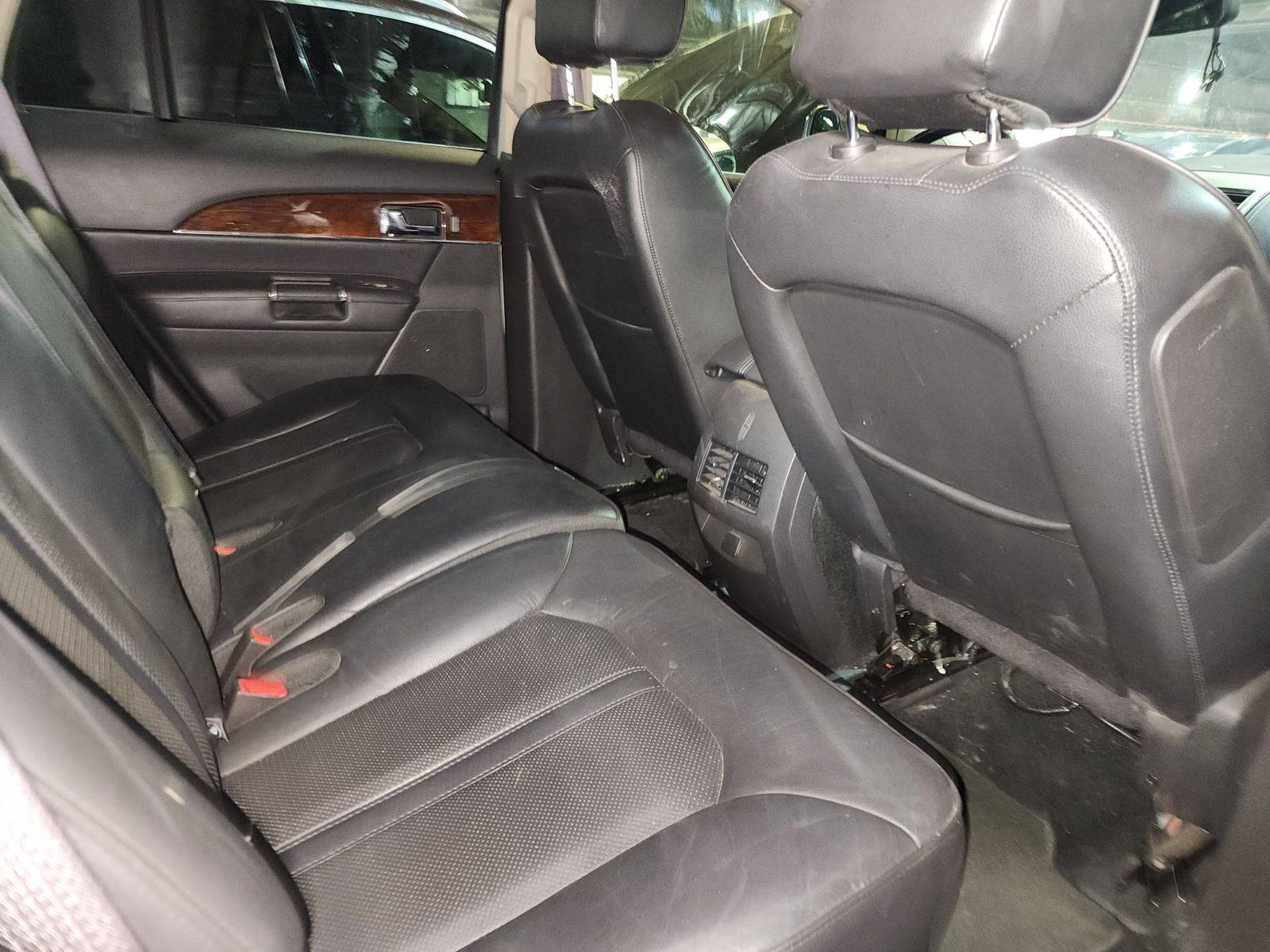 2013 LINCOLN MKX — 180048 KM — Lot 18439 — Souq - Marhaba Auctions Used Cars - Image 7