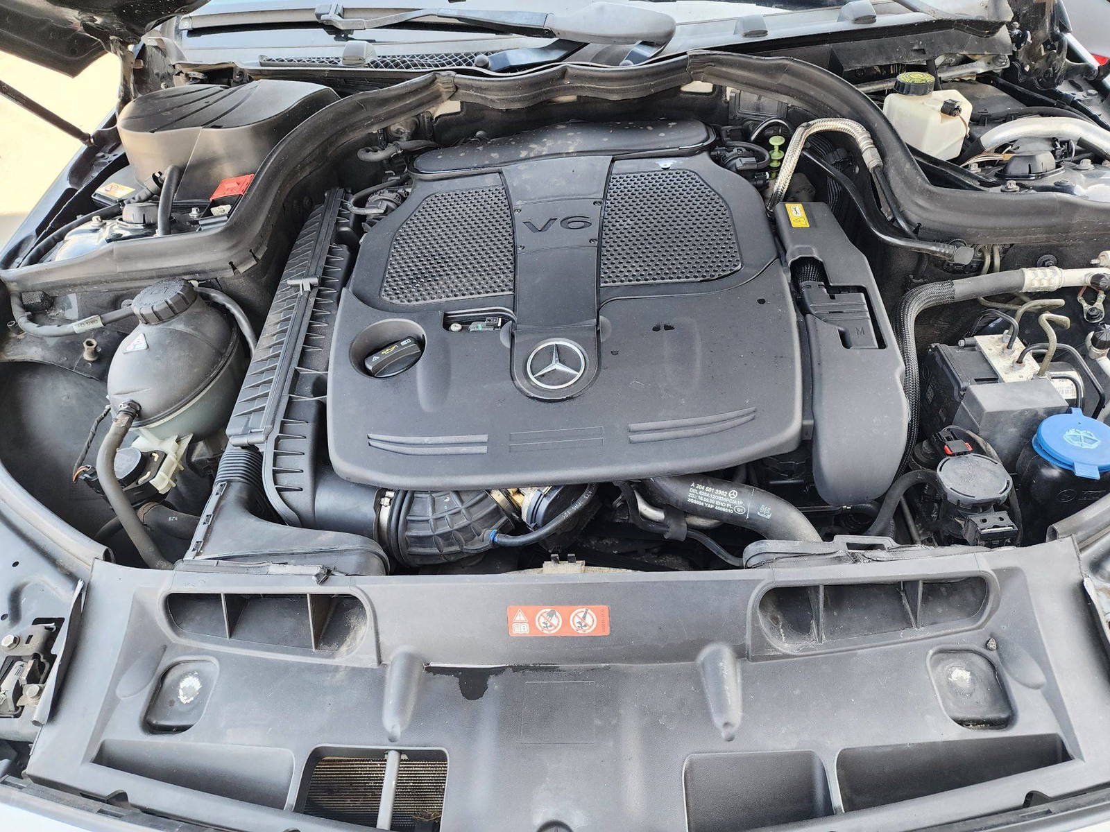 2013 MERCEDES BENZ C300 — 106085 Miles — Lot 74524793 - Marhaba Auctions Used Cars - Image 5