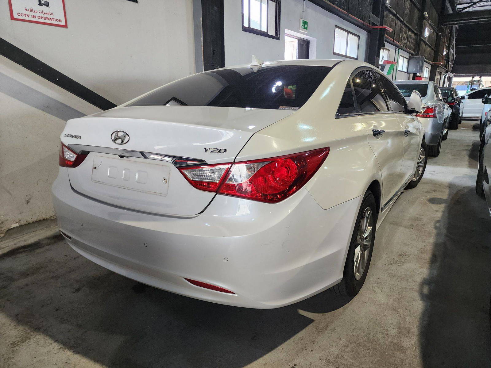 2012 HYUNDAI SONATA — 209550 KM — Lot 362118 — Al Quoz - Marhaba Auctions Used Cars - Image 6