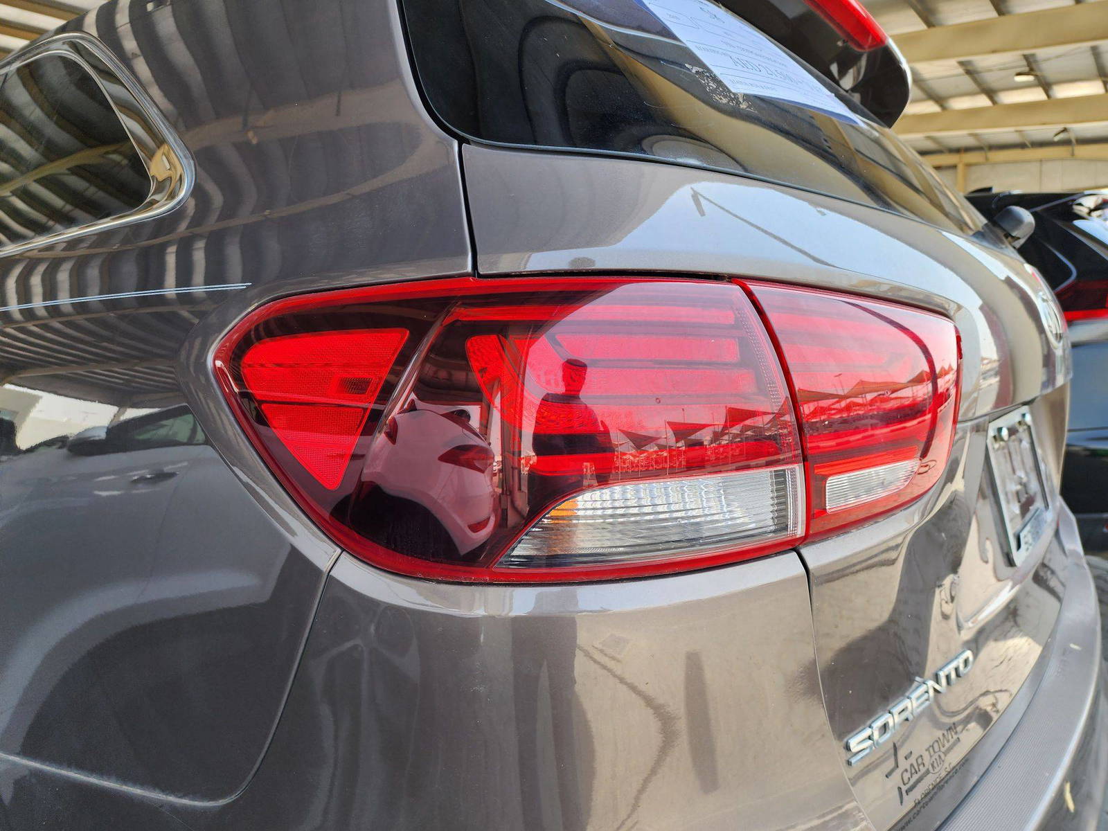 2019 KIA SORENTO — 146874 Miles — Lot 36601 — Souq - Marhaba Auctions Used Cars - Image 11