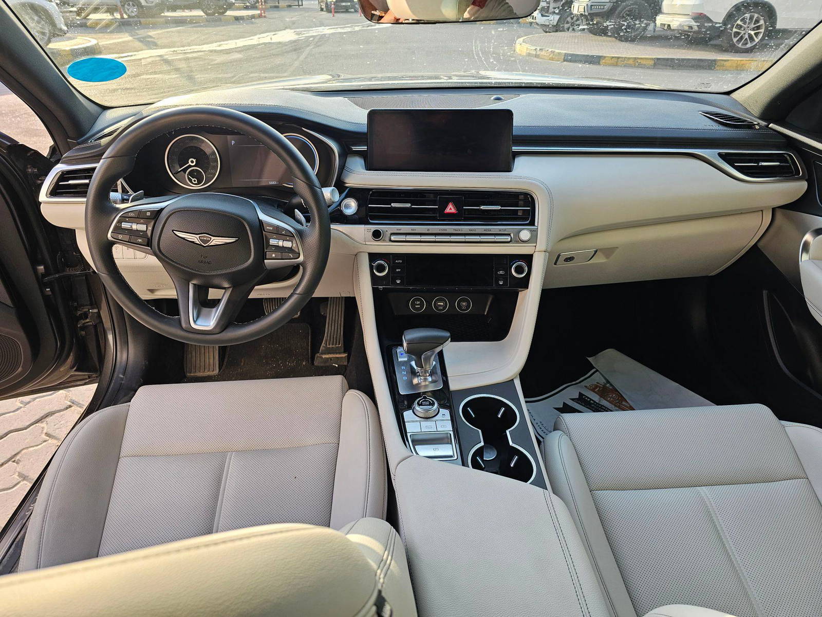 2025 GENESIS G70 — 5683 KM — Lot U152195 — Souq - Marhaba Auctions Used Cars - Image 8