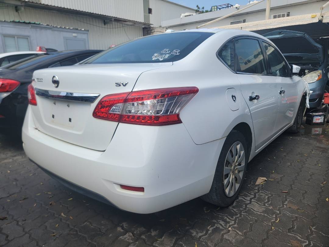 2015 NISSAN SENTRA — 155105 Miles — Lot 73089883 - Marhaba Auctions Used Cars - Image 4