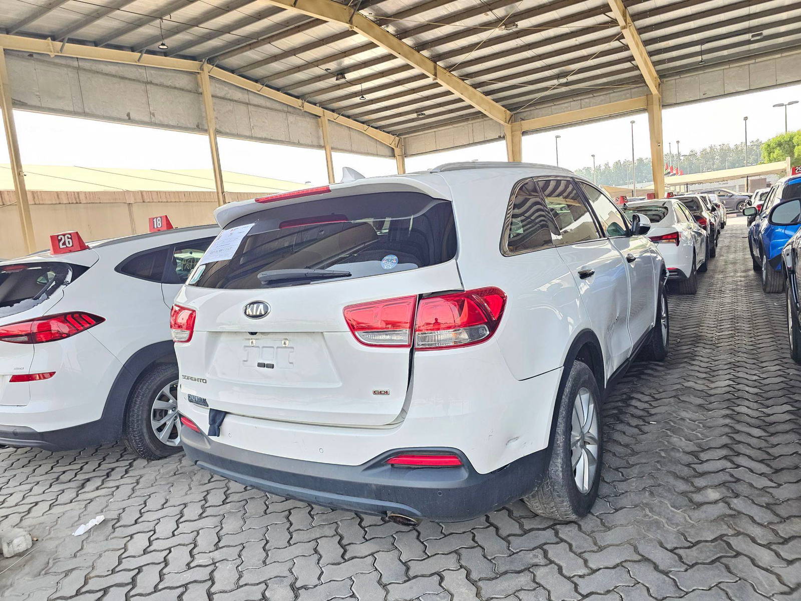 2018 KIA SORENTO — 152938 Miles — Lot 1JG430478 — Souq - Marhaba Auctions Used Cars - Image 3