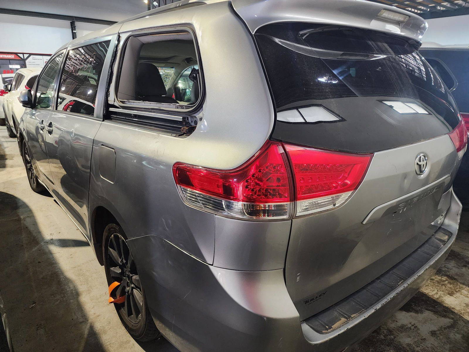 2012 TOYOTA SIENNA — 224135 Miles — Lot 035753 — Al Quoz - Marhaba Auctions Used Cars - Image 3