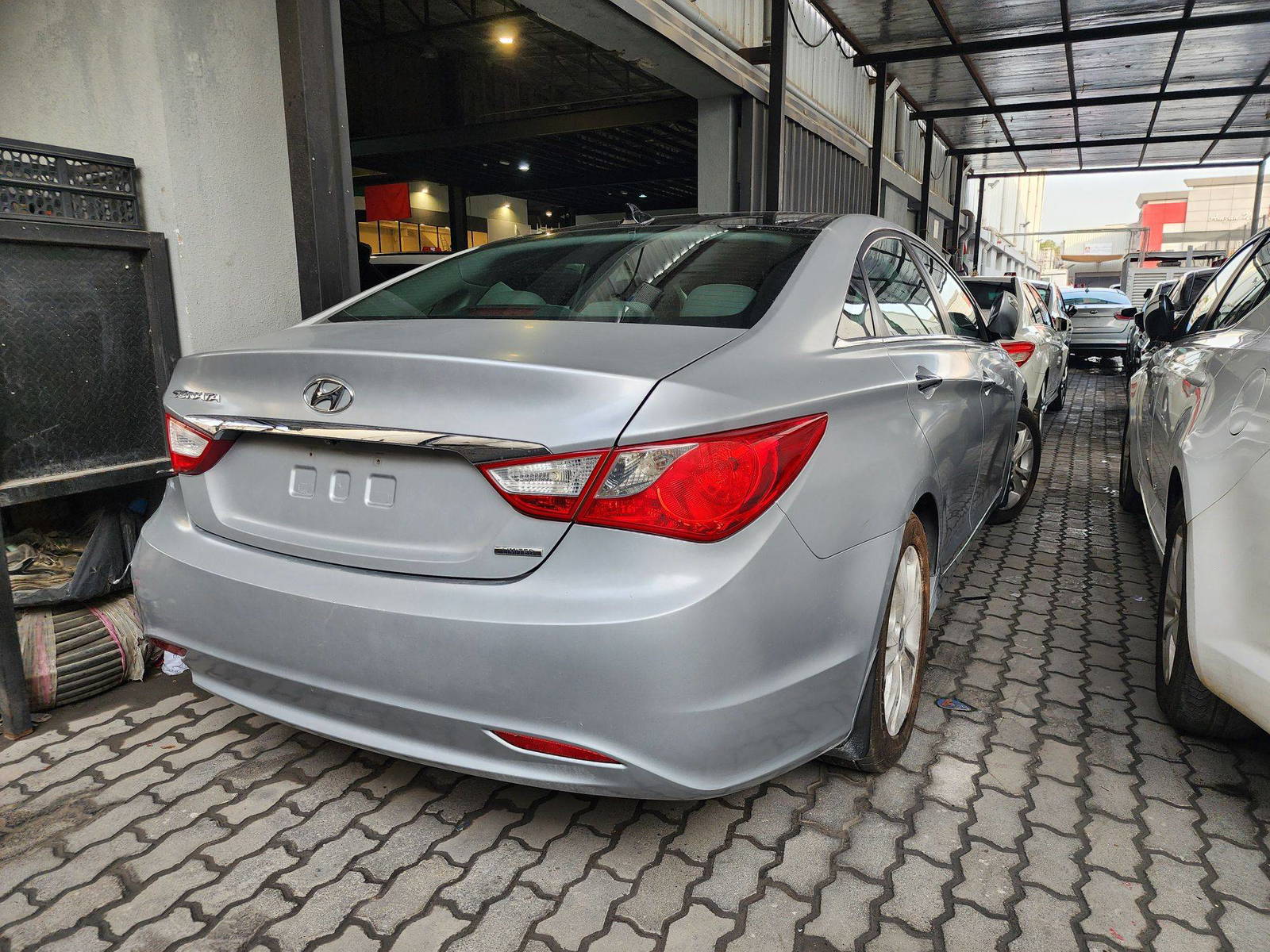 2012 HYUNDAI SONATA — 213025 Miles — Lot 51089065 — Al Quoz - Marhaba Auctions Used Cars - Image 5
