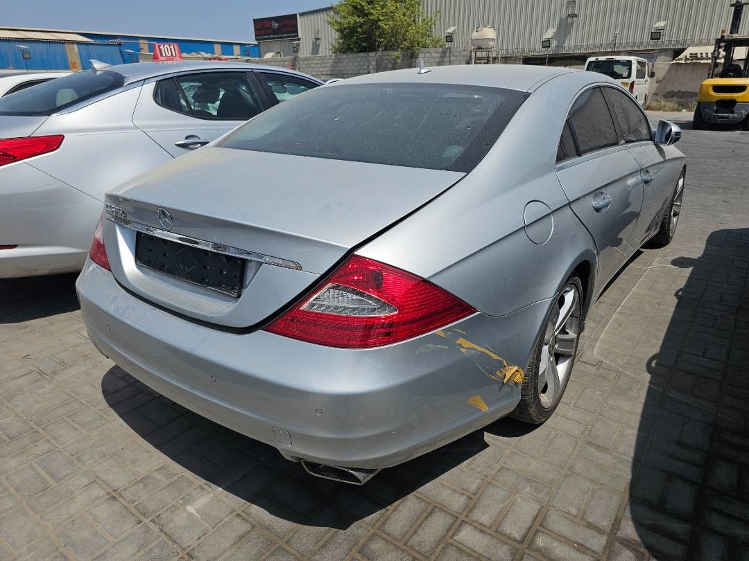 2010 MERCEDES BENZ CLS 350 — 234917 KM — Lot 162320 — Souq - Marhaba Auctions Used Cars - Image 3