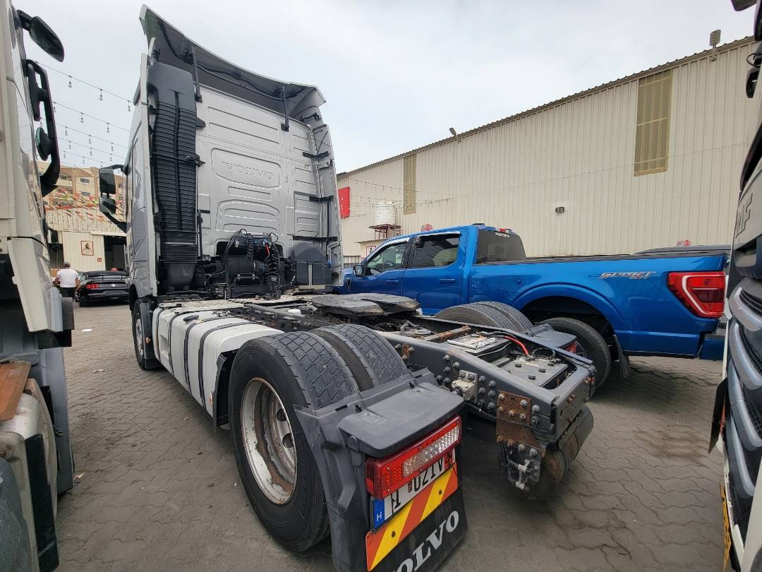 2016 VOLVO FH-Series — 942417 KM — Lot 772600 — Main - Marhaba Auctions Used Cars - Image 4