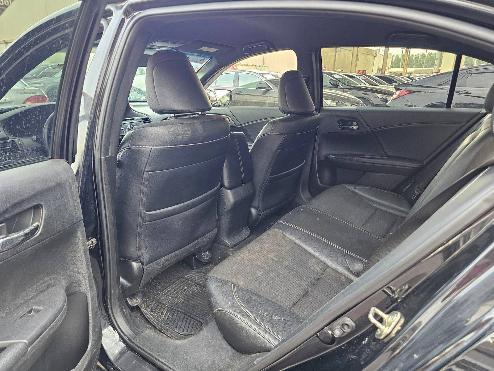 2017 HONDA ACCORD — 145711 Miles — Lot 2HA170403 — Souq - Marhaba Auctions Used Cars - Image 6
