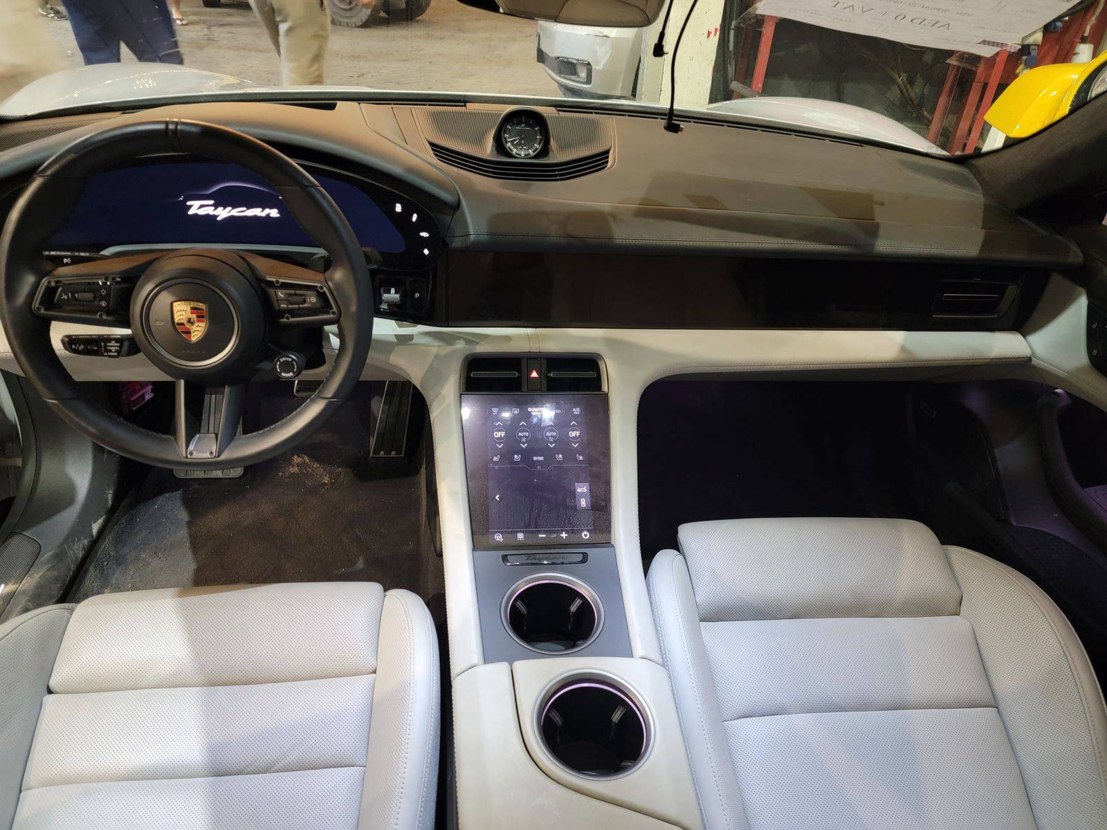 PORSCHE TAYCAN 2023 - Marhaba Auction Used Cars - Image 10