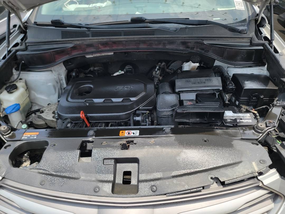 2017 HYUNDAI SANTA FE — 144613 Miles — Lot 5HG403961 — Souq - Marhaba Auctions Used Cars - Image 9