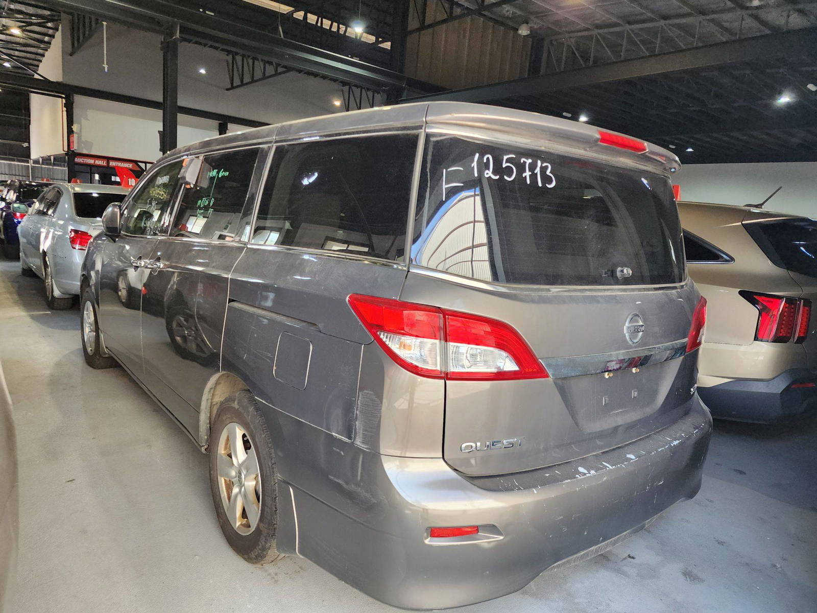 2015 NISSAN QUEST — 168185 Miles — Lot 40285354 — Al Quoz - Marhaba Auctions Used Cars - Image 5