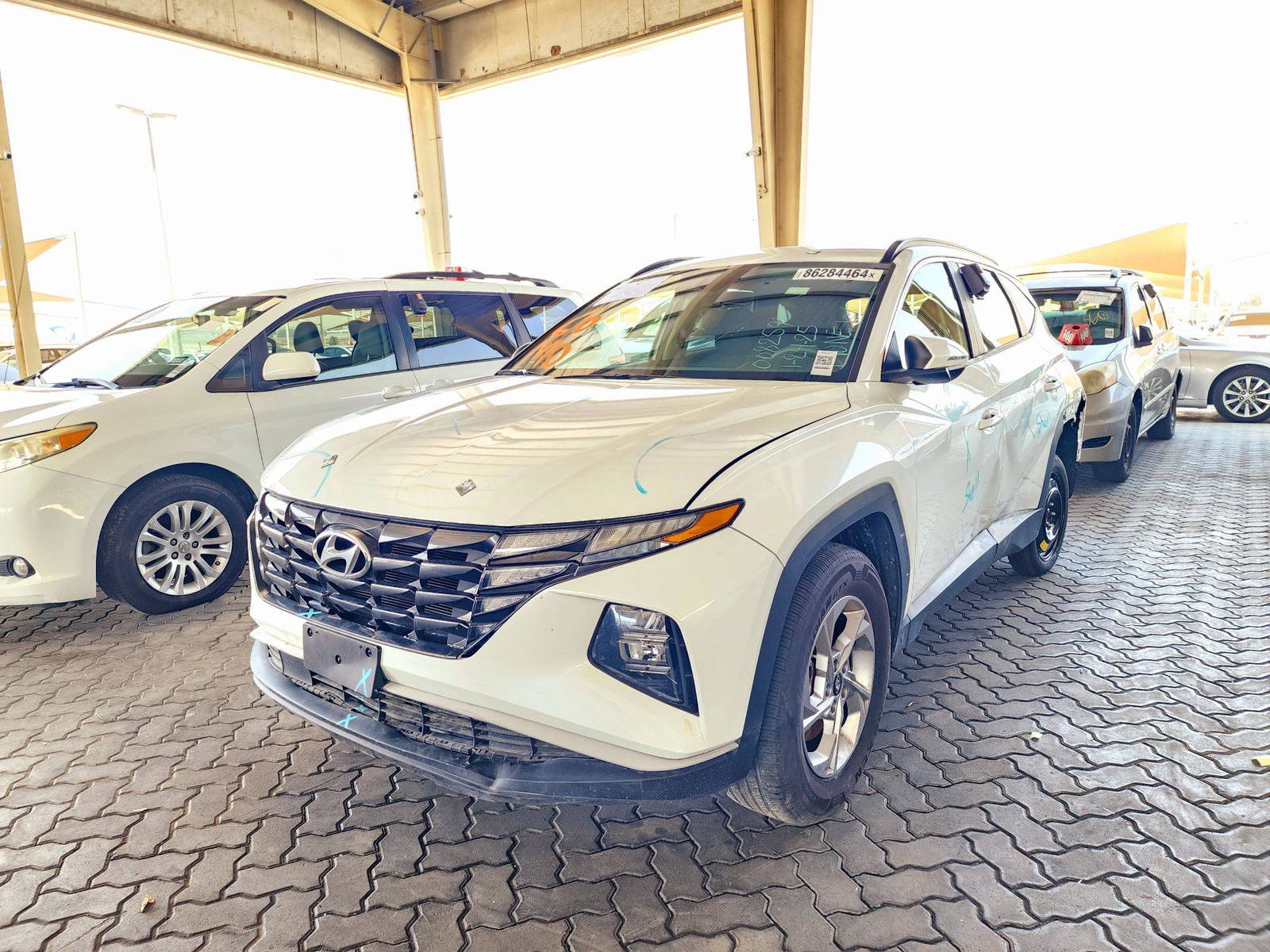 2022 HYUNDAI TUCSON — 41703 Miles — Lot NH008259 — Souq - Marhaba Auctions Used Cars - Image 4