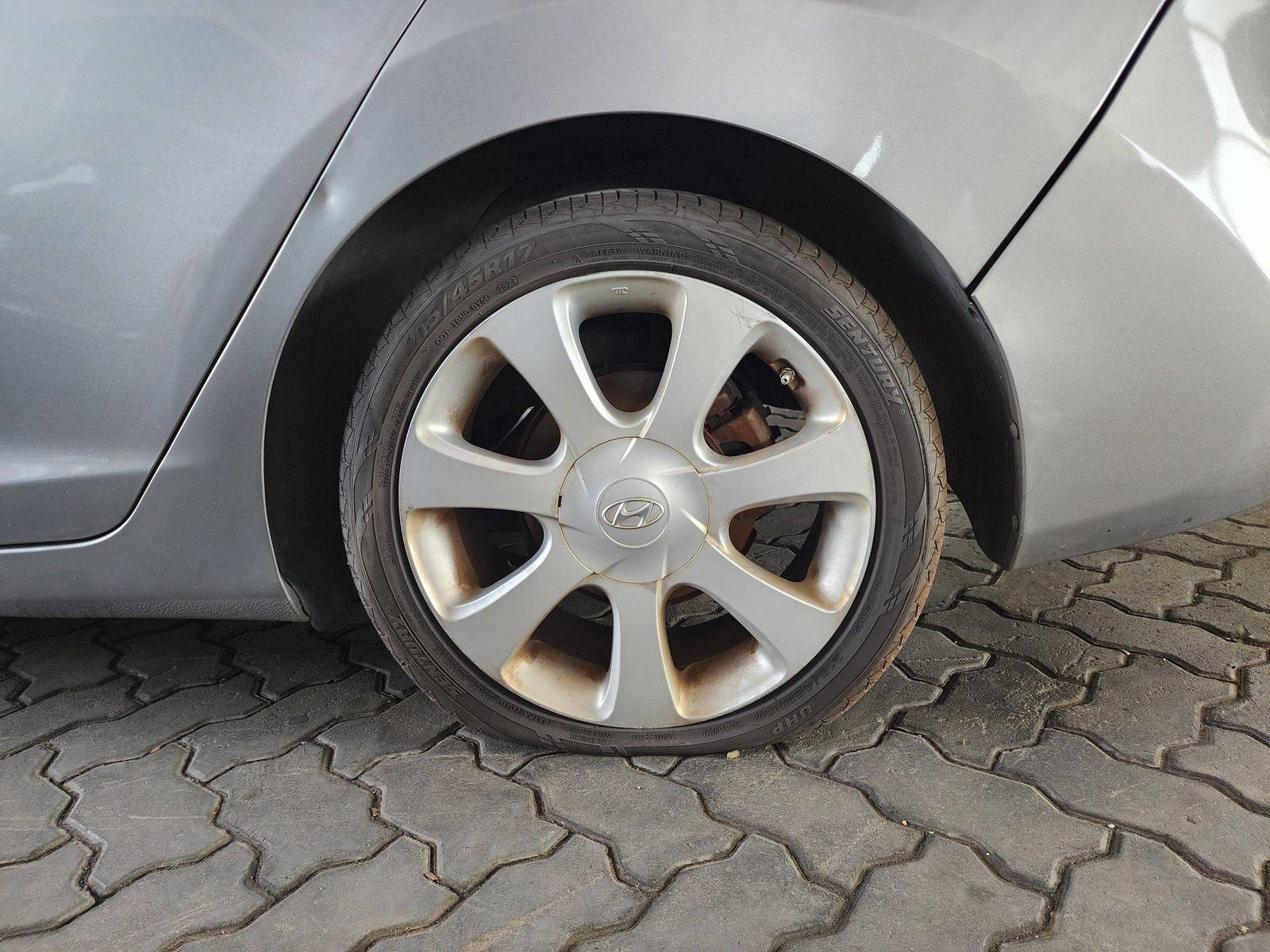 2012 HYUNDAI ELANTRA — 166743 Miles — Lot 57031334 — Souq - Marhaba Auctions Used Cars - Image 11