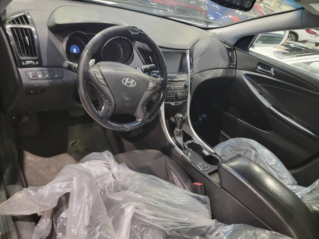 2014 HYUNDAI SONATA — 98305 Miles — Lot 817113 - Marhaba Auctions Used Cars - Image 4
