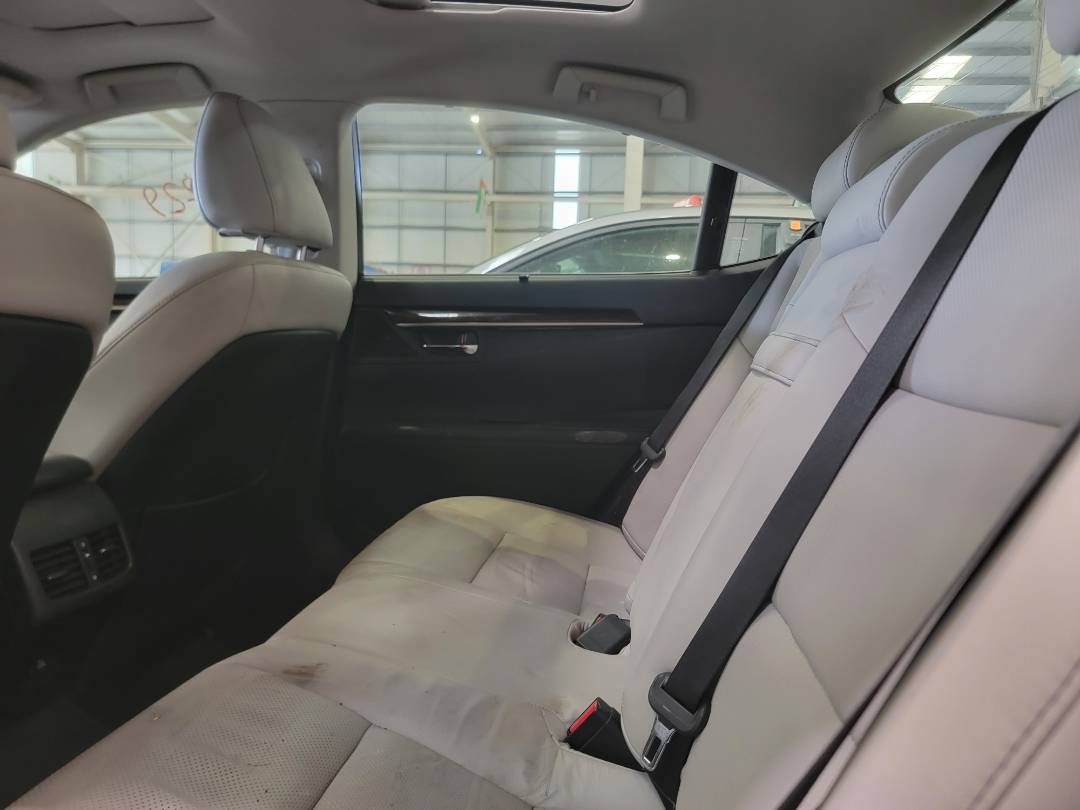 2013 LEXUS ES 350 — 148637 Miles — Lot 38768229 — Souq - Marhaba Auctions Used Cars - Image 9