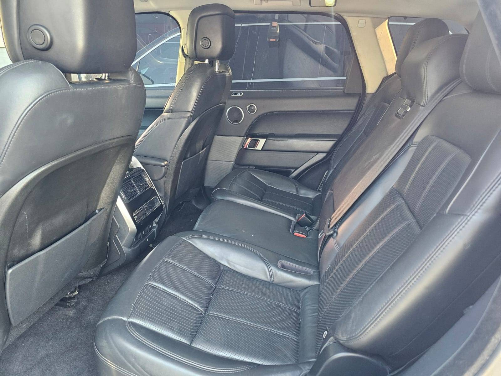 2020 LAND ROVER RANGE ROVER SPORT HSE — 162667 KM — Lot LA746074 — Main - Marhaba Auctions Used Cars - Image 7