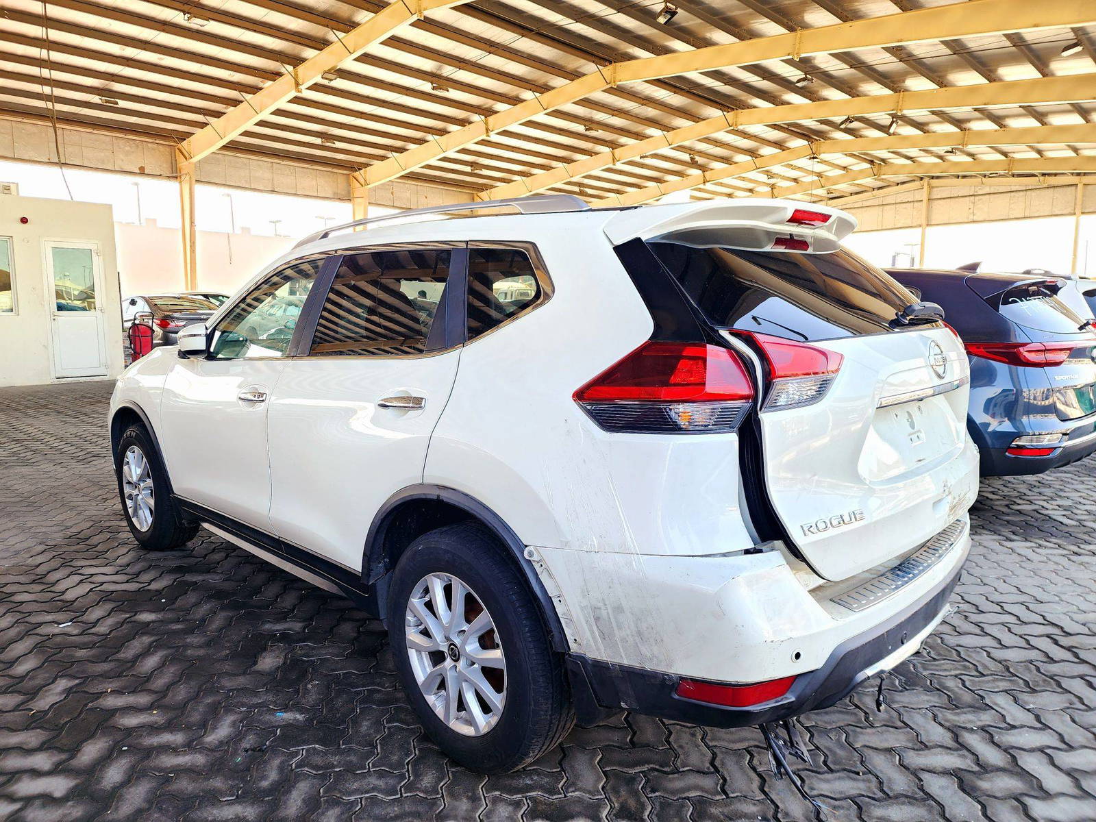 2019 NISSAN ROGUE — 134698 Miles — Lot 64517224 — Souq - Marhaba Auctions Used Cars - Image 5