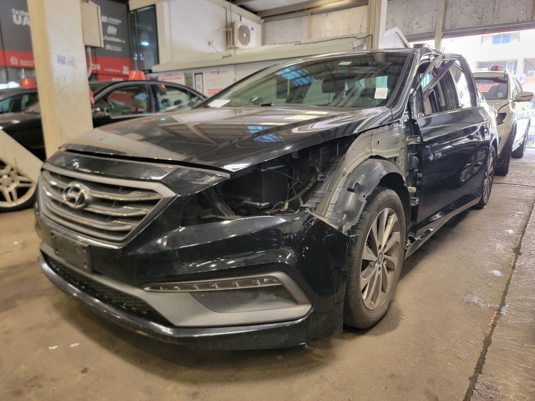 2017 HYUNDAI SONATA — 101634 Miles — Lot 51905714 — Main - Marhaba Auctions Used Cars - Image 4