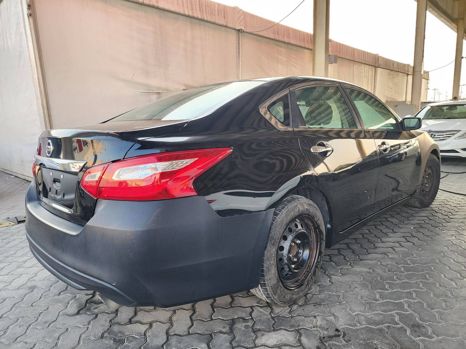 2016 NISSAN ALTIMA — 187812 Miles — Lot GN312644 — Souq - Marhaba Auctions Used Cars - Image 3