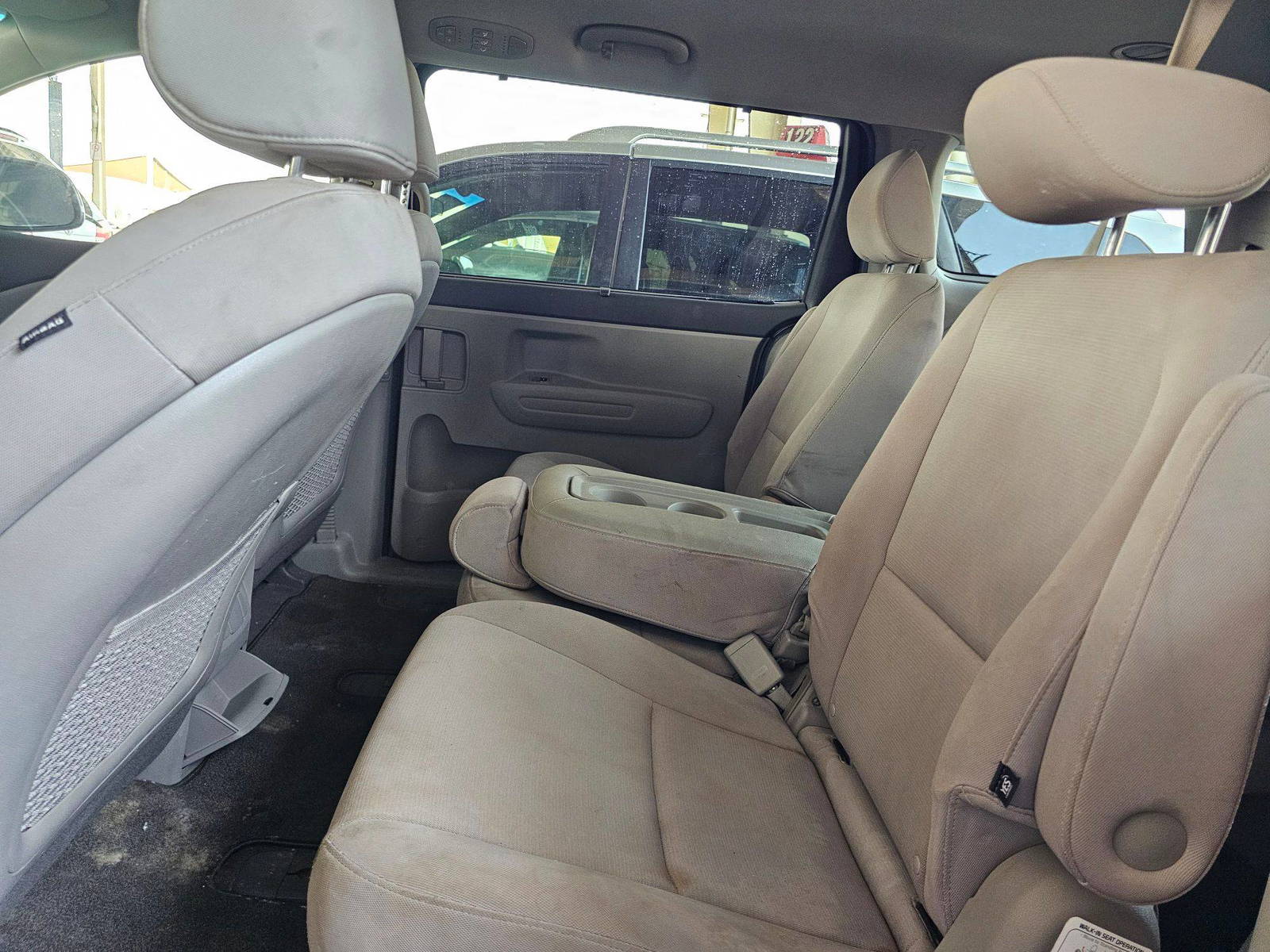 KIA SEDONA 2015 - Marhaba Auction Used Cars - Image 7