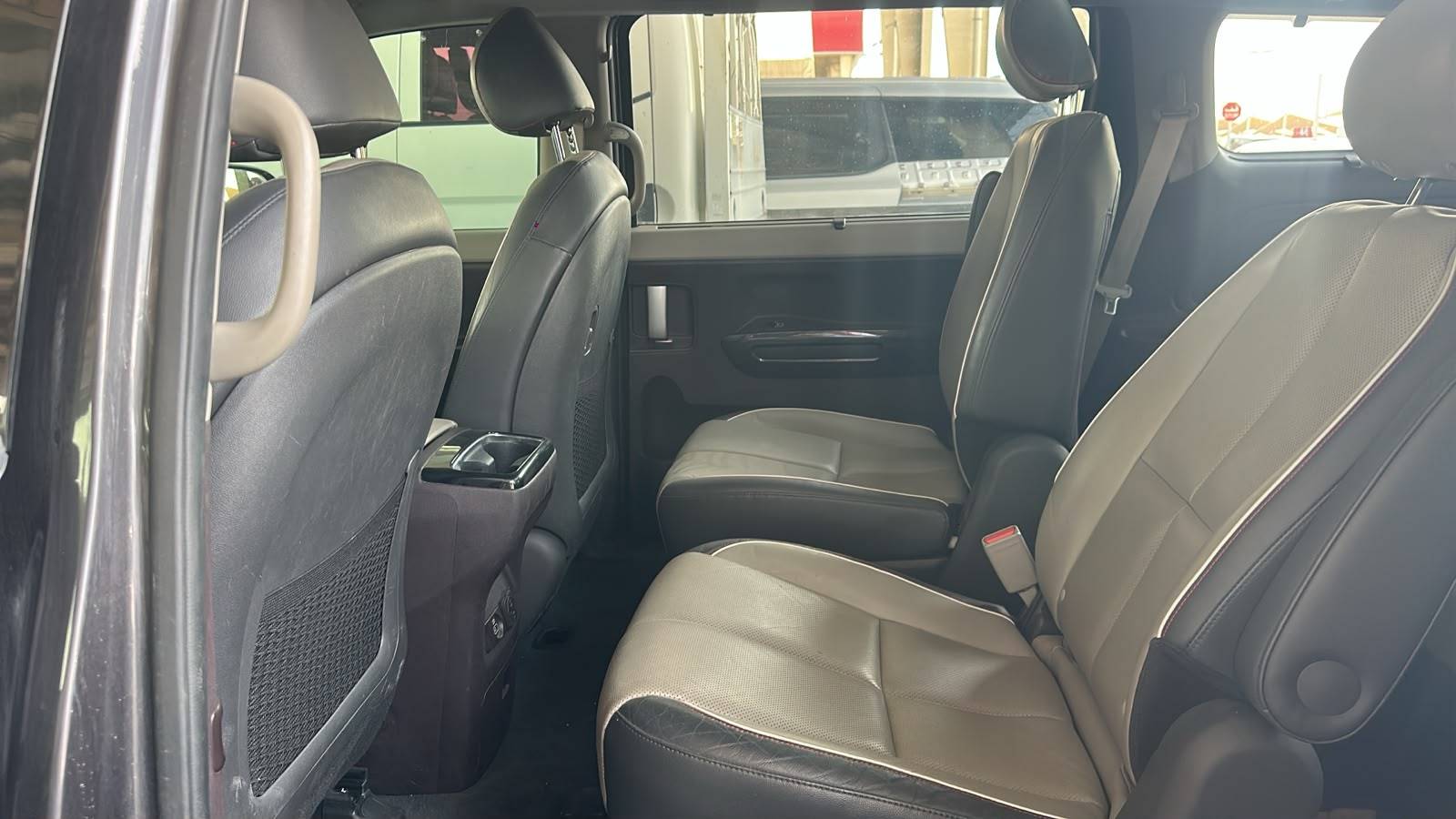2015 KIA SEDONA — 168899 Miles — Lot 6F6044904 — Souq - Marhaba Auctions Used Cars - Image 6