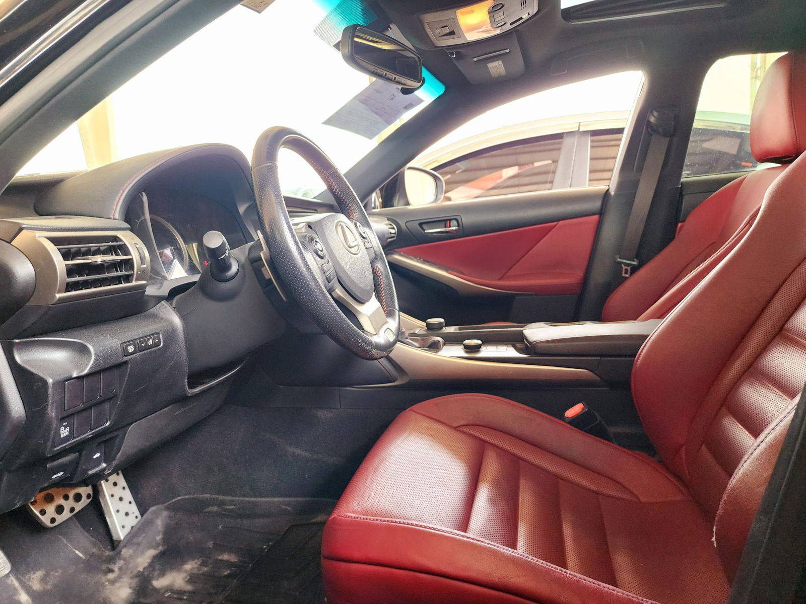 2015 LEXUS IS 250 — 112365 Miles — Lot XF5063769 — Souq - Marhaba Auctions Used Cars - Image 9