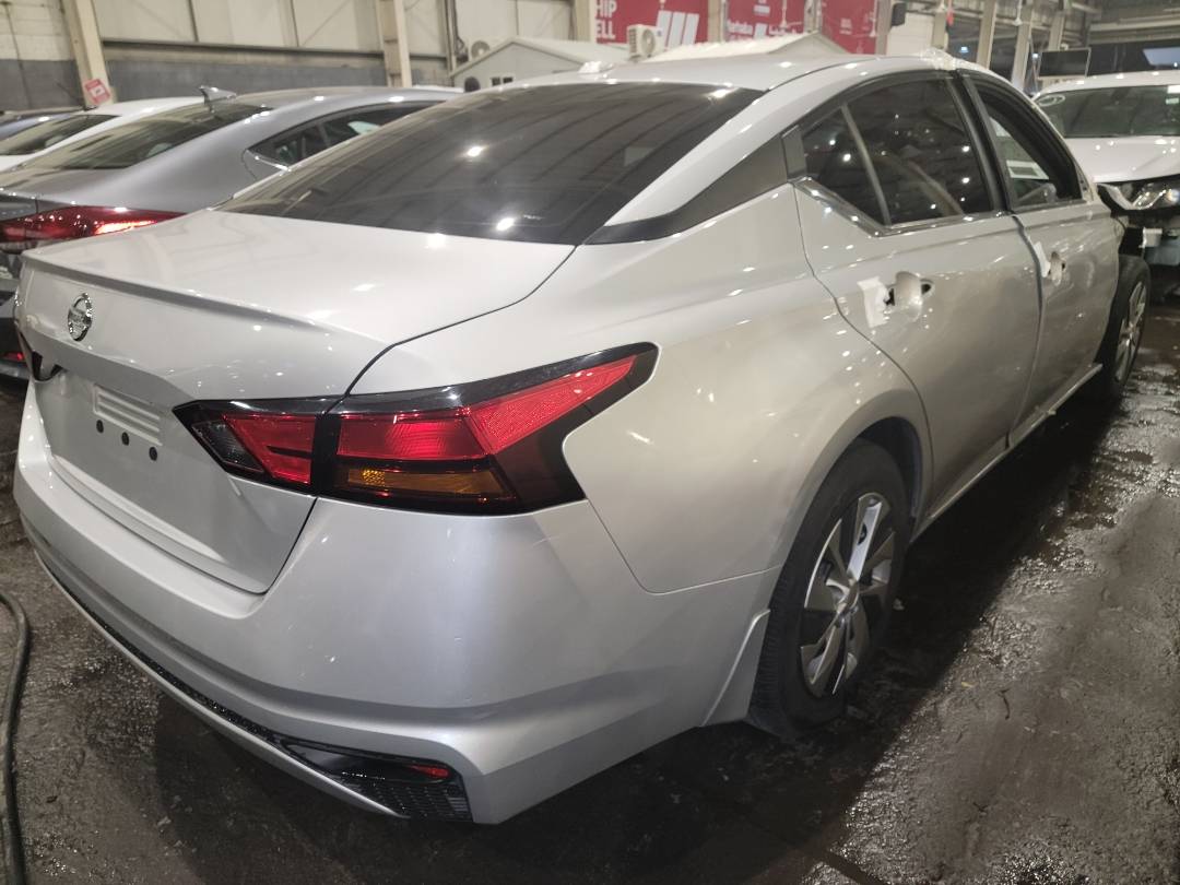 2019 NISSAN ALTIMA — 113004 Miles — Lot C104000 - Marhaba Auctions Used Cars - Image 3