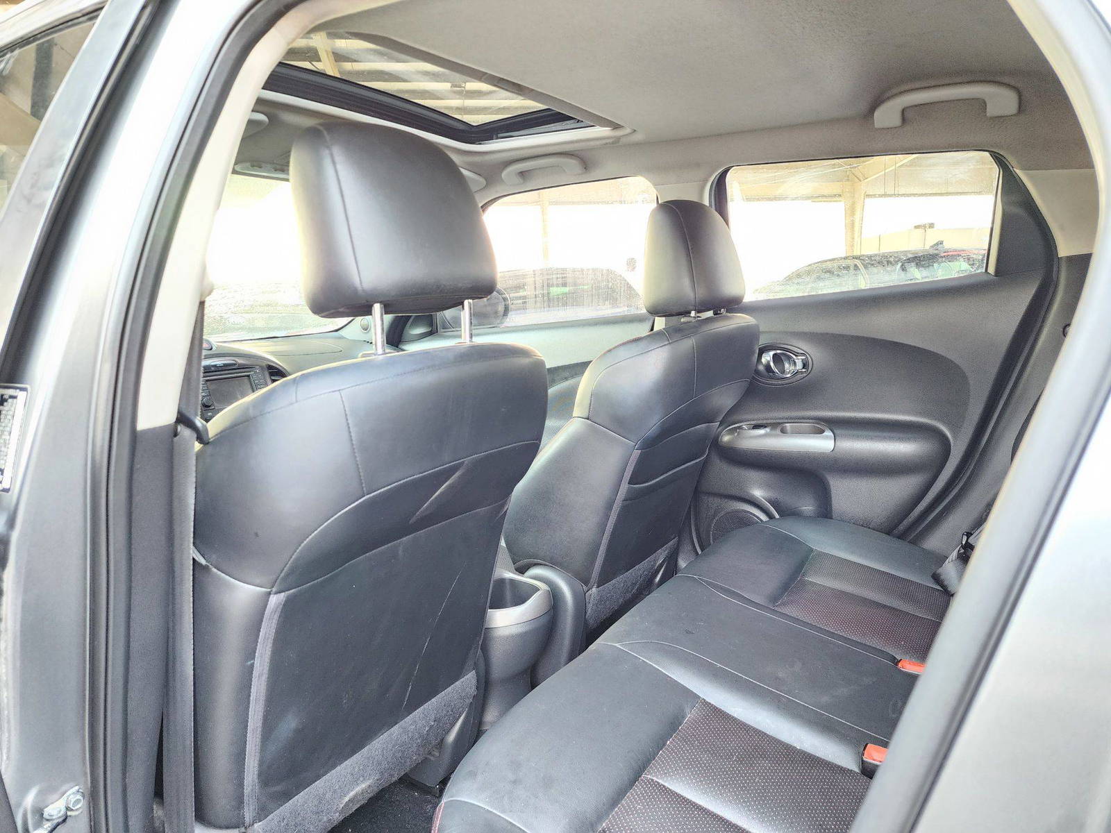 2012 NISSAN JUKE — 230342 Miles — Lot 21188 — Souq - Marhaba Auctions Used Cars - Image 5