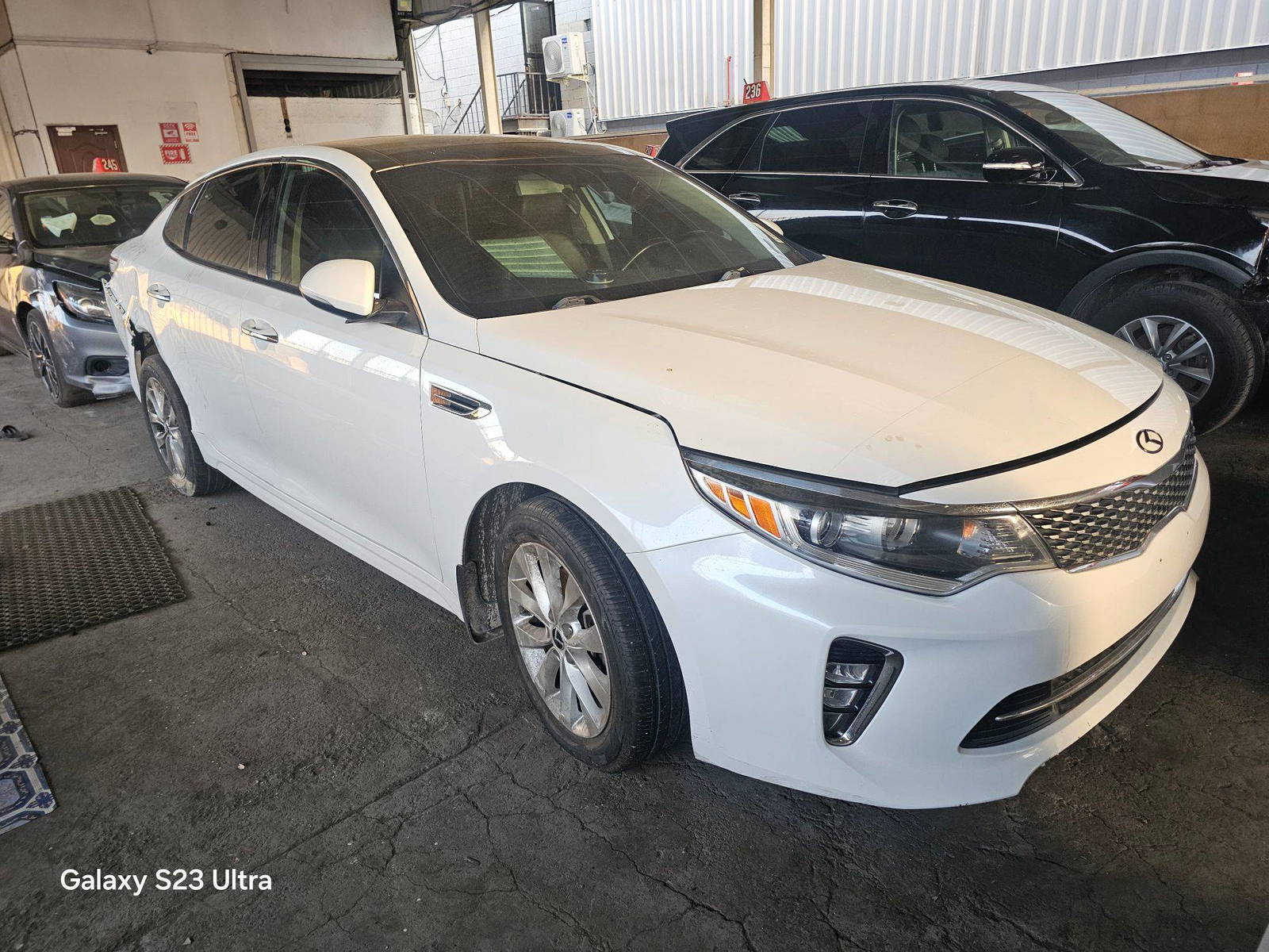 2018 KIA OPTIMA — 97533 Miles — Lot 43022137 — Main - Marhaba Auctions Used Cars - Image 3