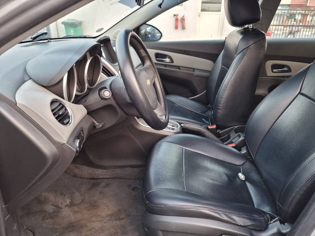 2015 CHEVROLET CRUIZE — 108497 KM — Lot 035467 — Souq - Marhaba Auctions Used Cars - Image 8