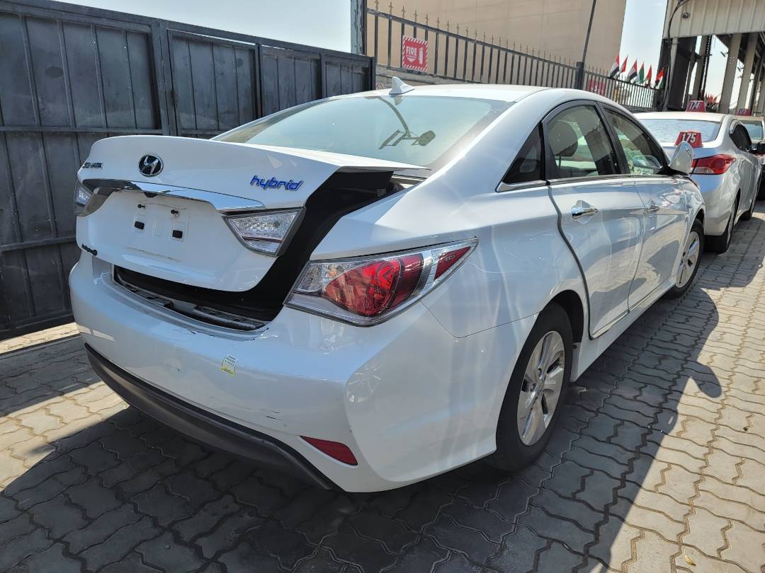 2014 HYUNDAI SONATA — 288209 KM — Lot 12113530 — Main - Marhaba Auctions Used Cars - Image 4