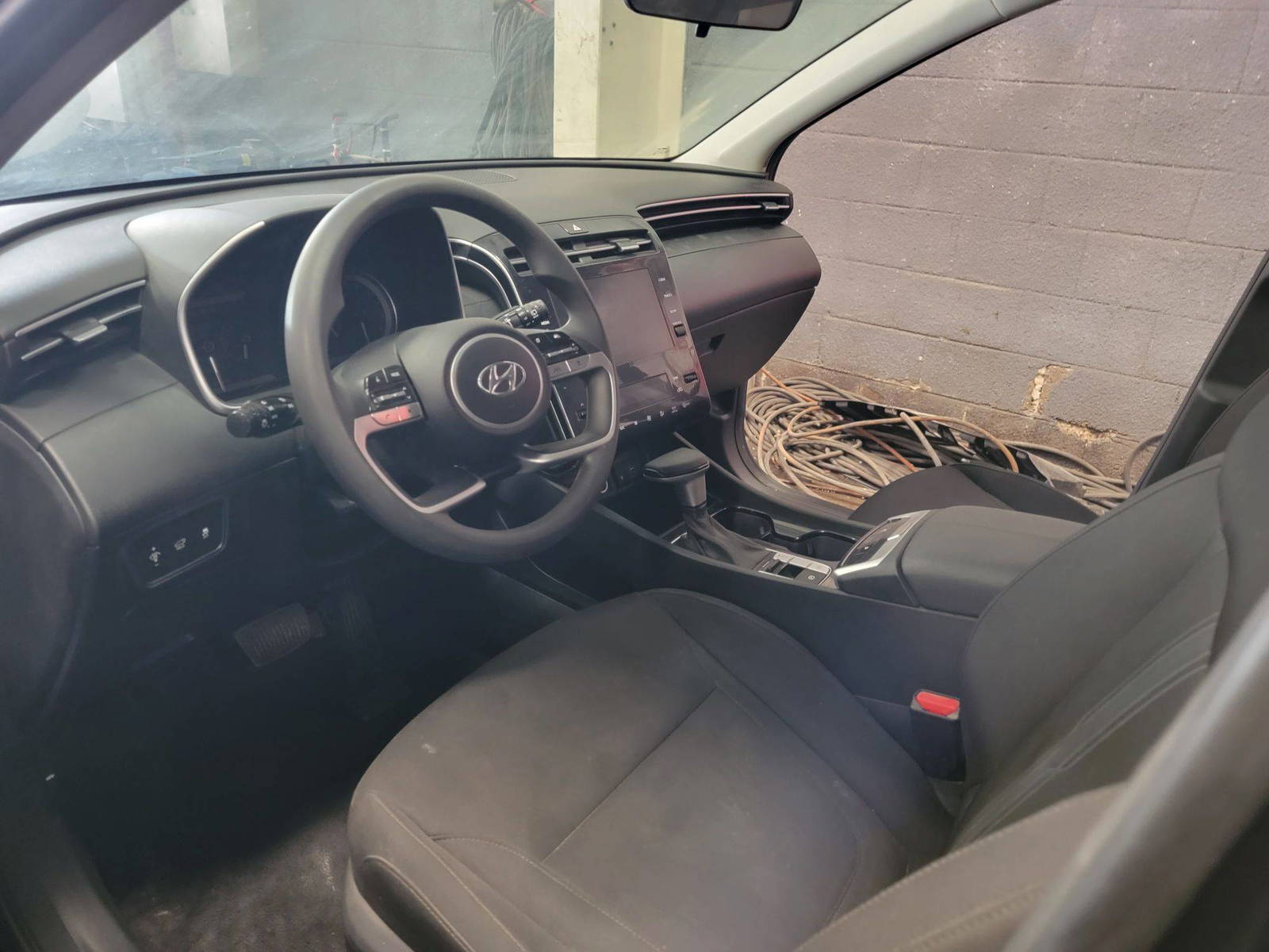 2024 HYUNDAI TUCSON — 6872 Miles — Lot KMU329170 — Main - Marhaba Auctions Used Cars - Image 8