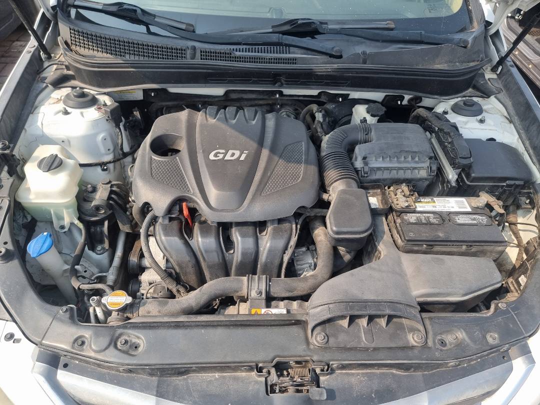 2011 HYUNDAI SONATA — 203697 Miles — Lot 304746 — Main - Marhaba Auctions Used Cars - Image 9
