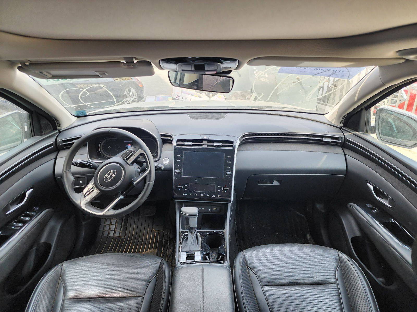 2022 HYUNDAI TUCSON — 29738 KM — Lot 42902805 — Souq - Marhaba Auctions Used Cars - Image 8