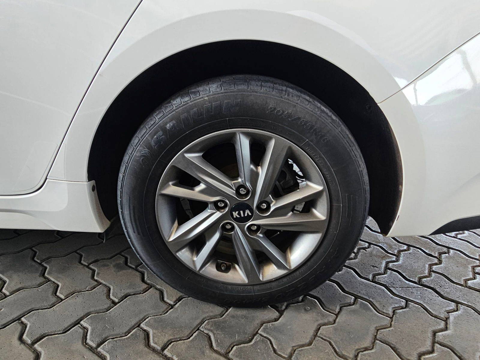 KIA OPTIMA 2019 - Marhaba Auction Used Cars - Image 10