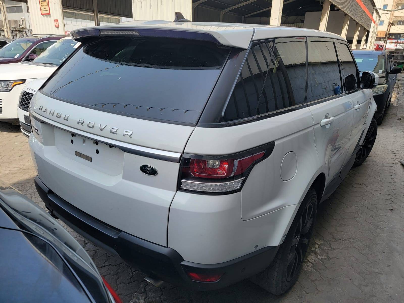 2016 LAND ROVER RANGE ROVER SPORT HSE — 141653 Miles — Lot 215478 — Main - Marhaba Auctions Used Cars - Image 5